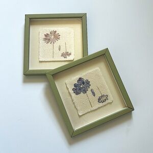 🩷BUNDLE OF TWO FLOWER SQUARE PHOTO FRAMES HOME DECOR TRENDS ART 9 x9